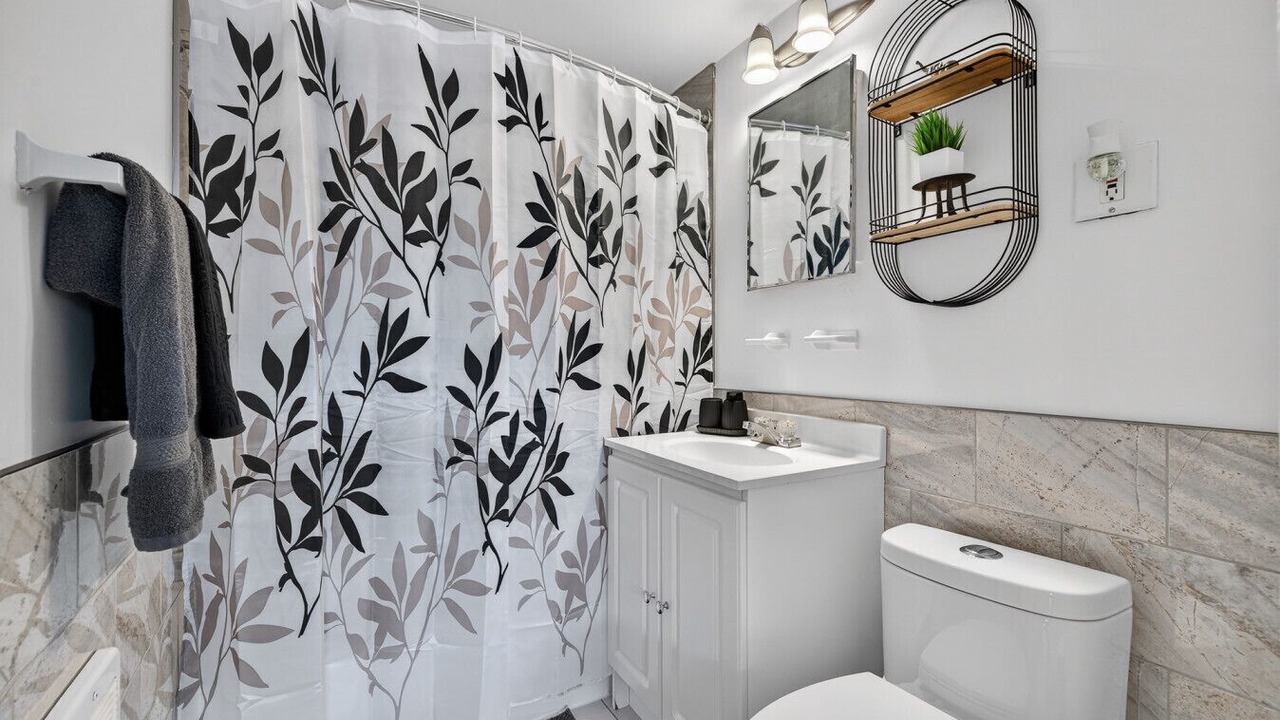 Photo of Bathroom in Downtown Gatineau
