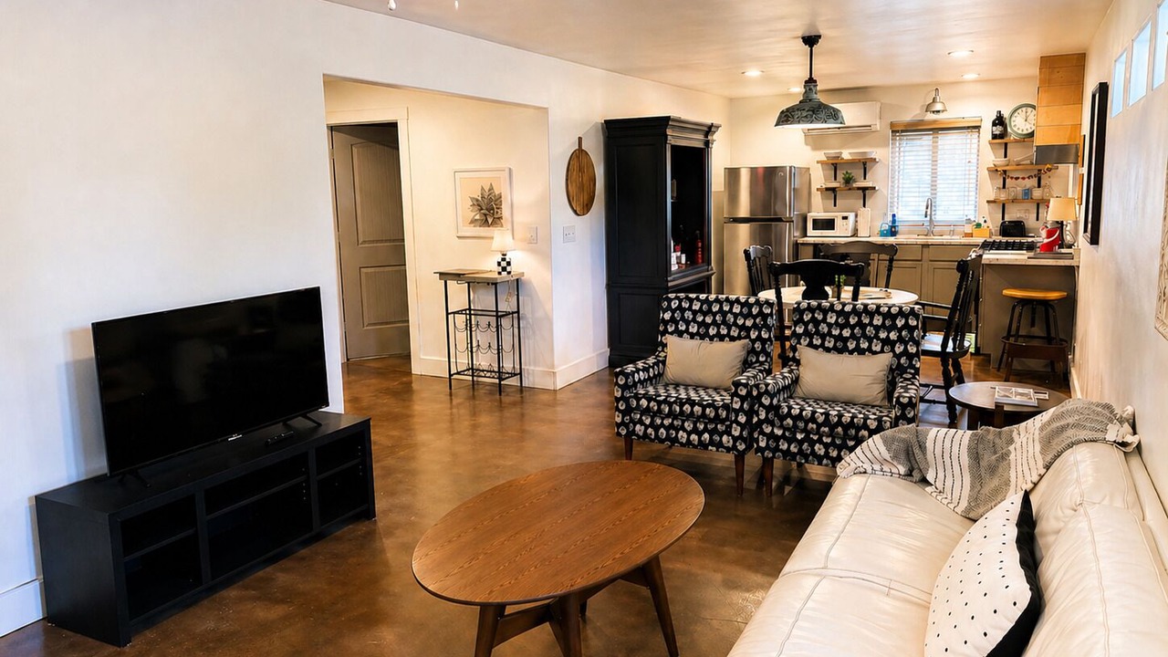 Photo of Livingroom in Huntington