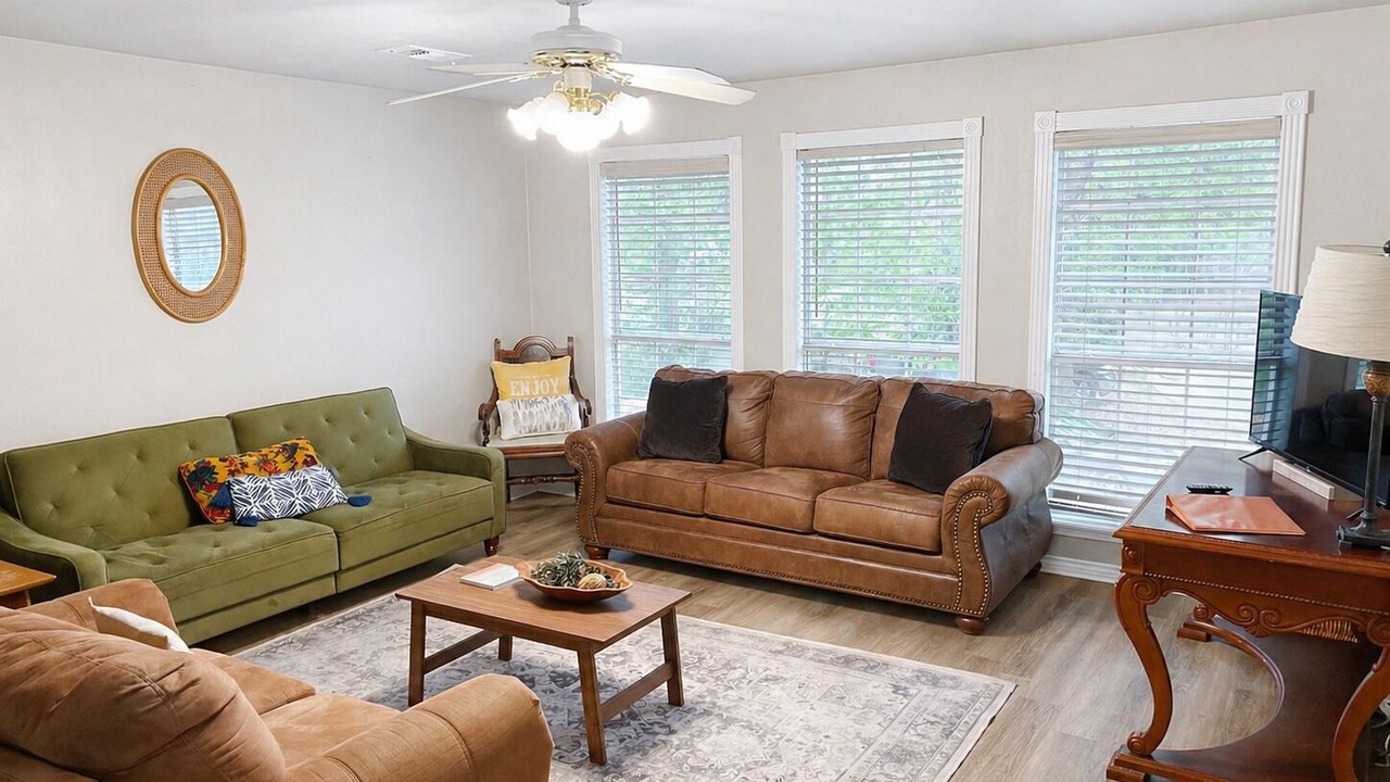 Photo of Livingroom in Huntington