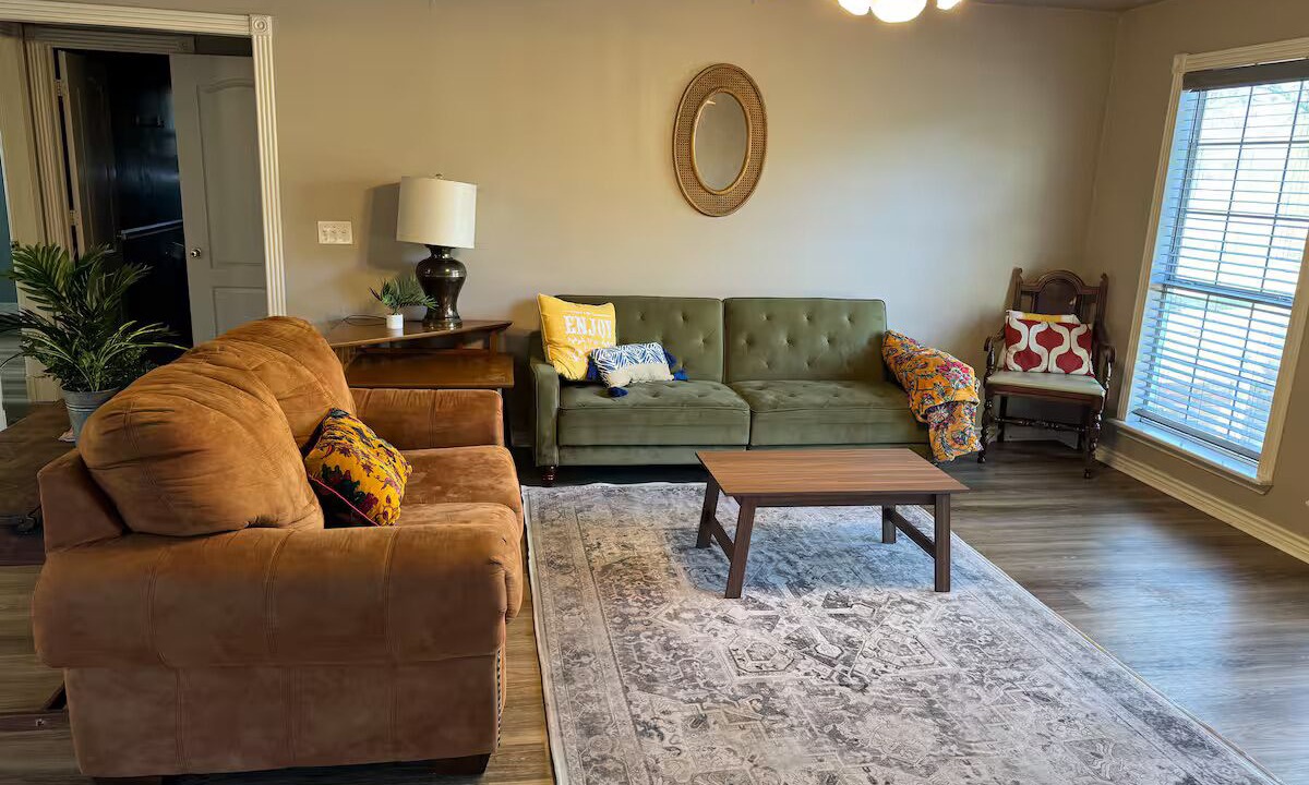 Photo of Livingroom in Huntington