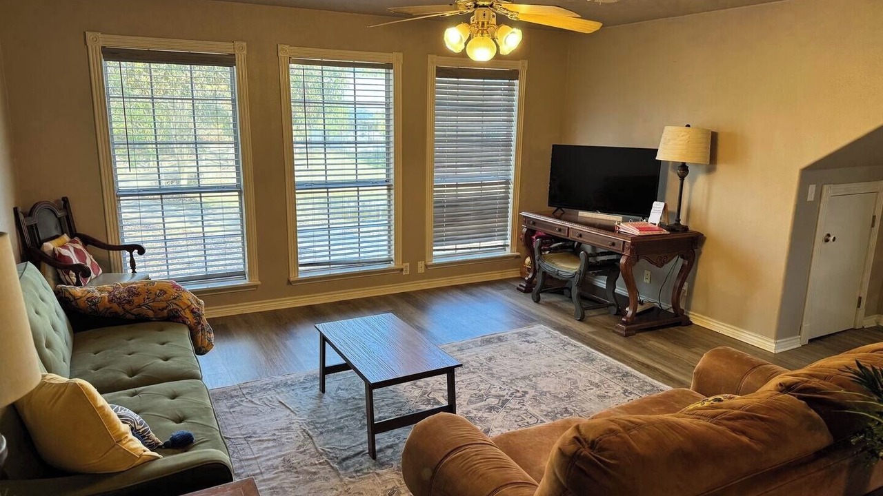 Photo of Livingroom in Huntington