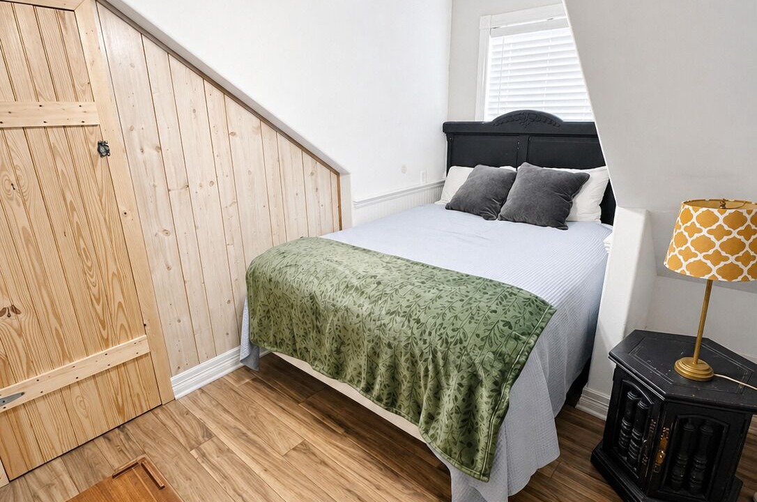 Photo of Bedroom in Huntington