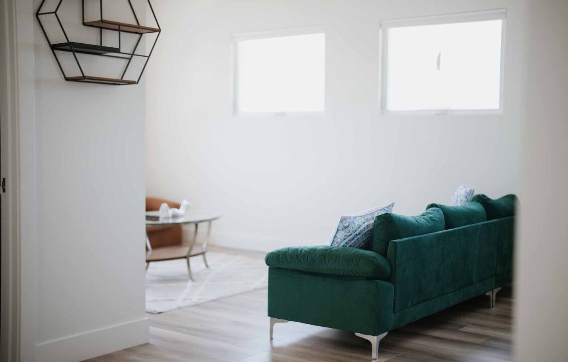 Photo of Livingroom in Midway City