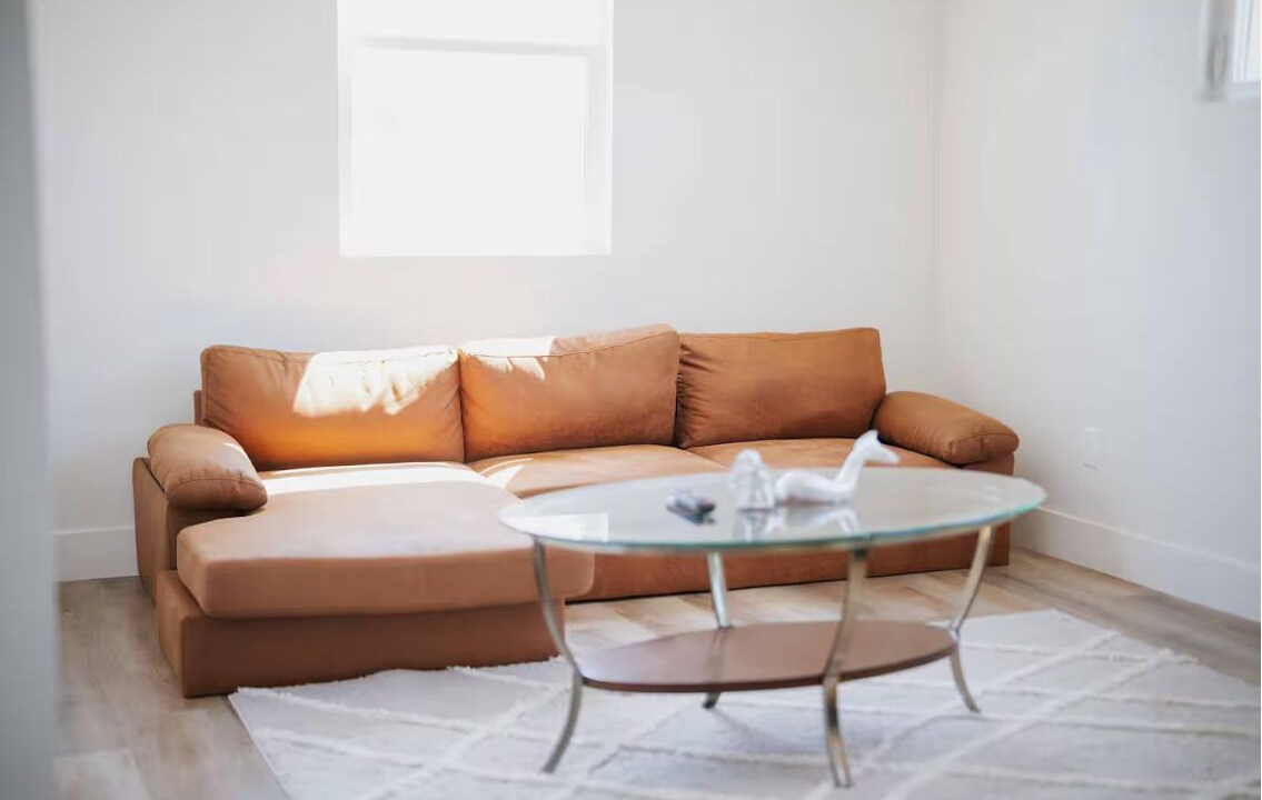 Photo of Livingroom in Midway City