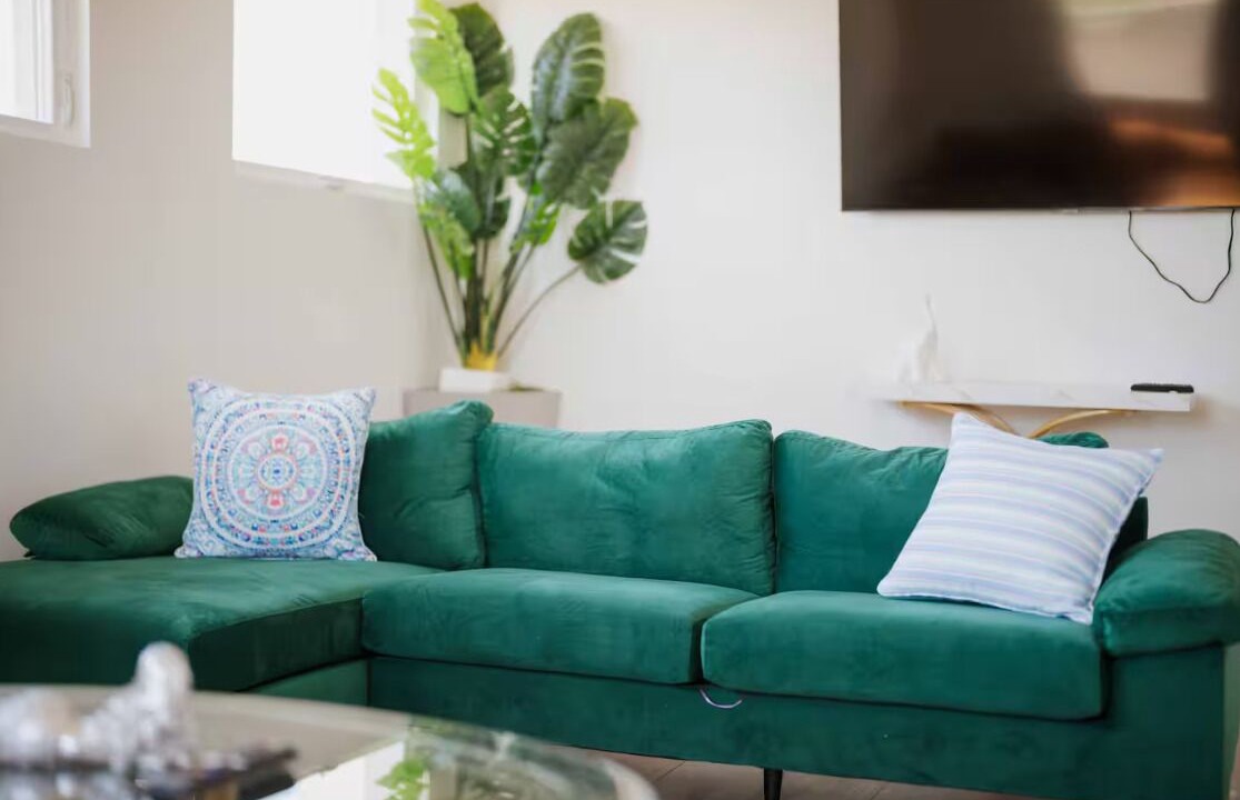 Photo of Livingroom in Midway City