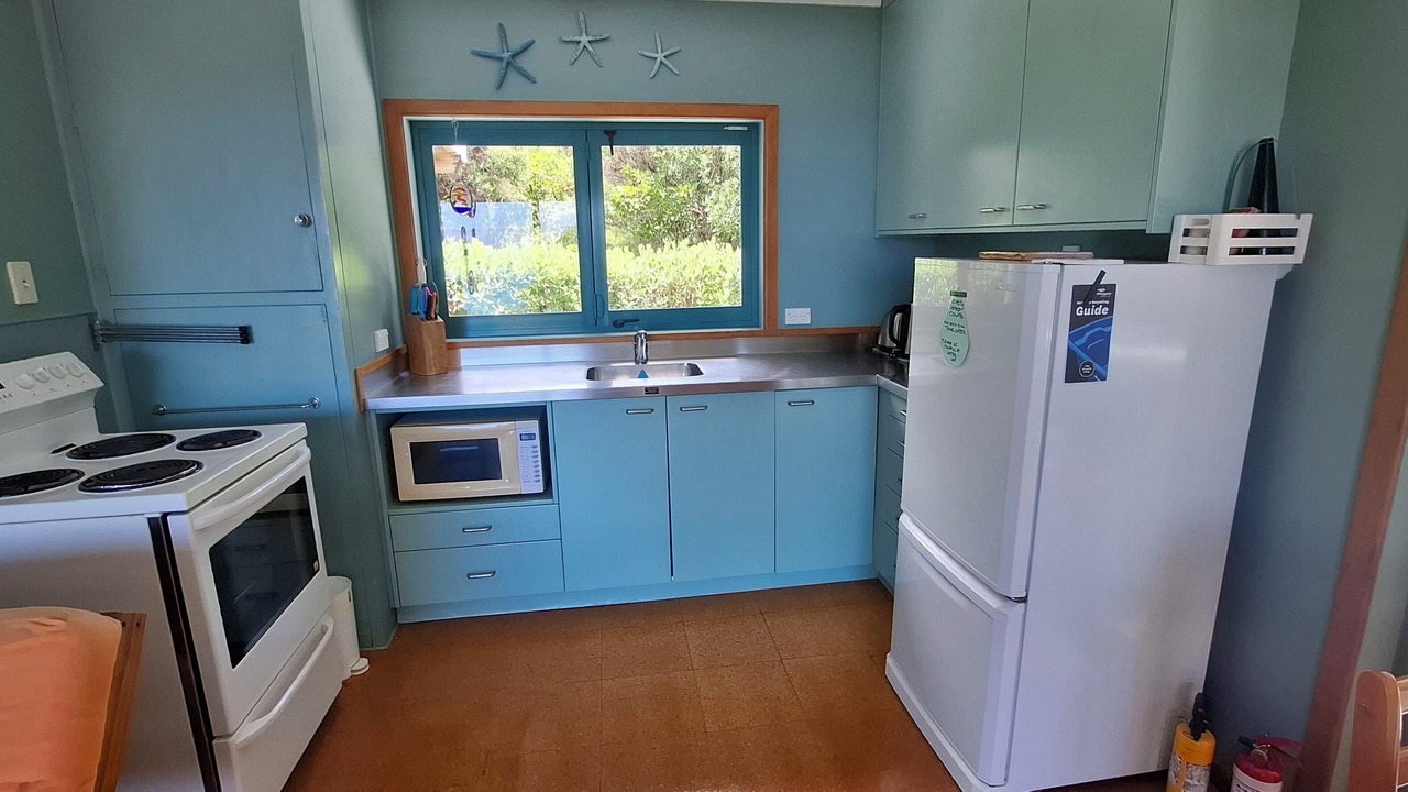 Photo of Kitchen in Whananaki North