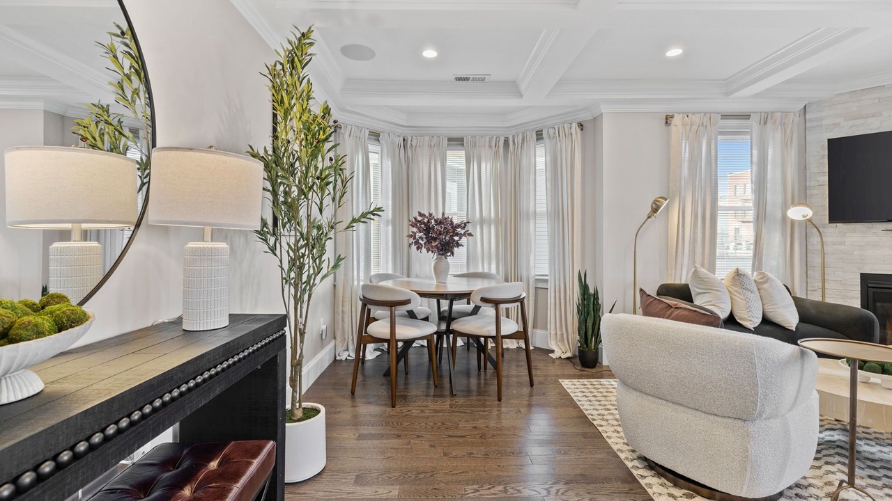 Photo of Livingroom in Winter Hill