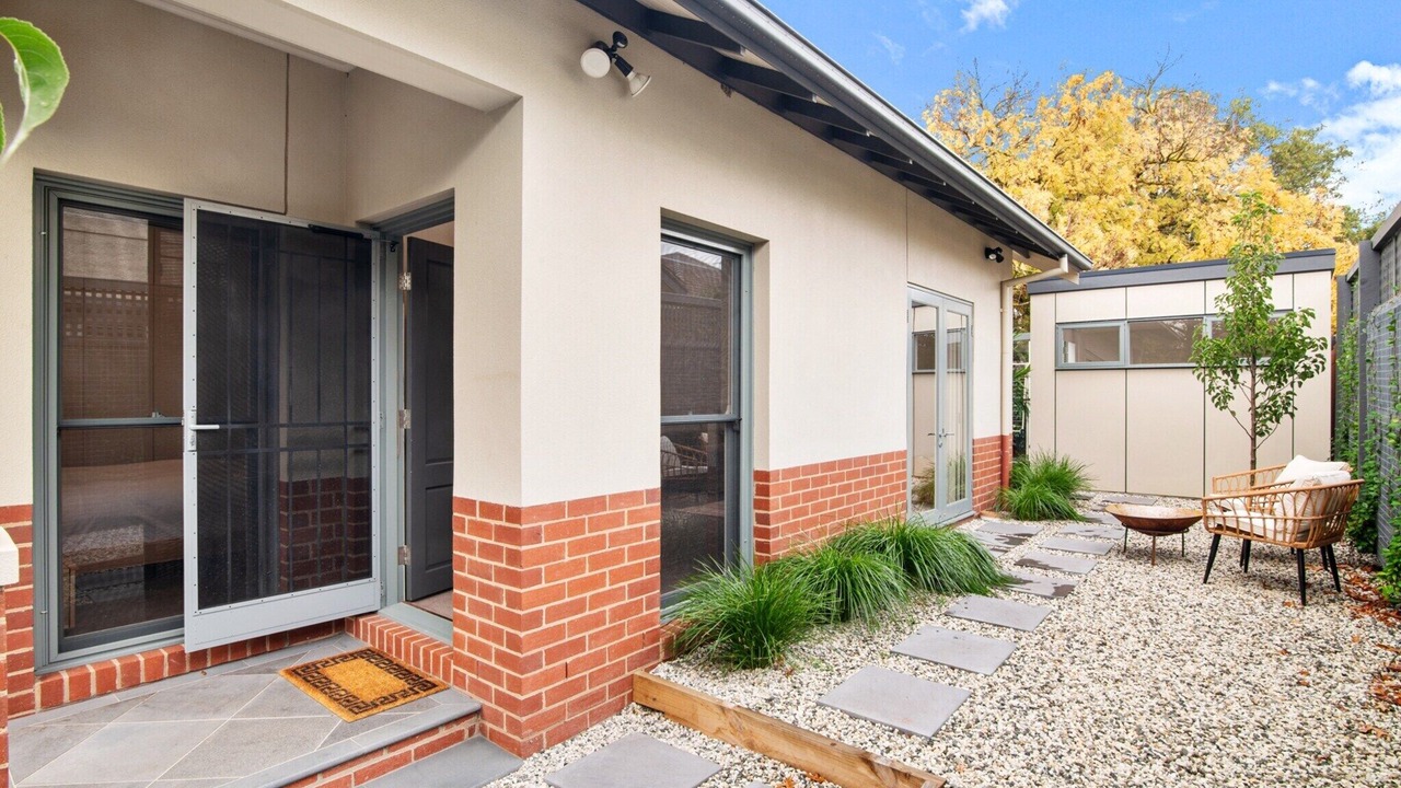 Photo of Others in Kew East