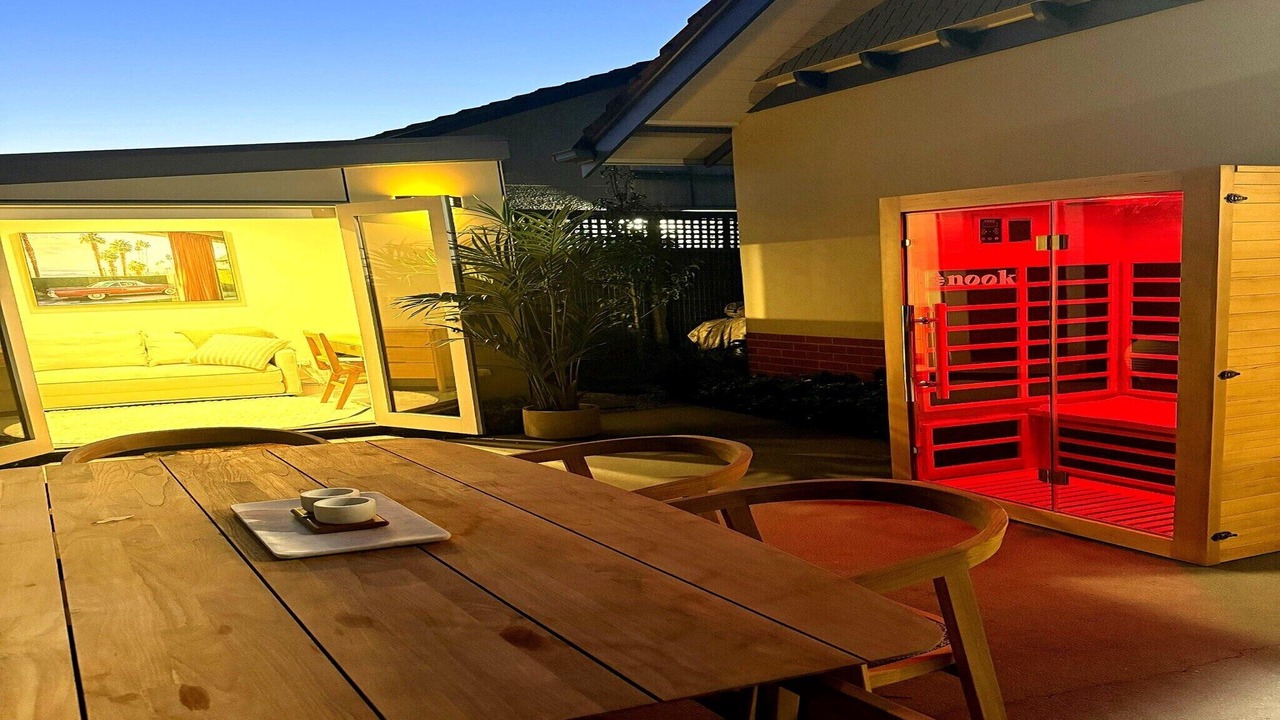 Photo of Patio Balcony in Kew East