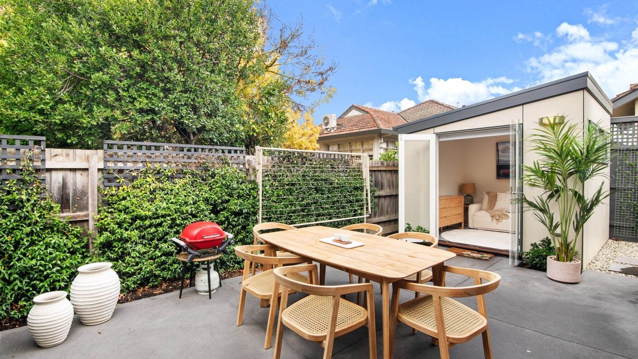 Photo of Patio Balcony in Kew East