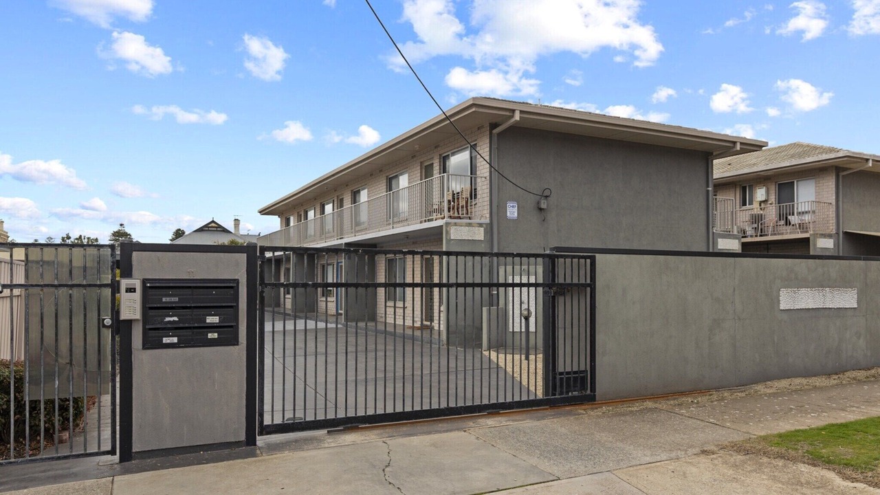 Photo of Others in Largs Bay