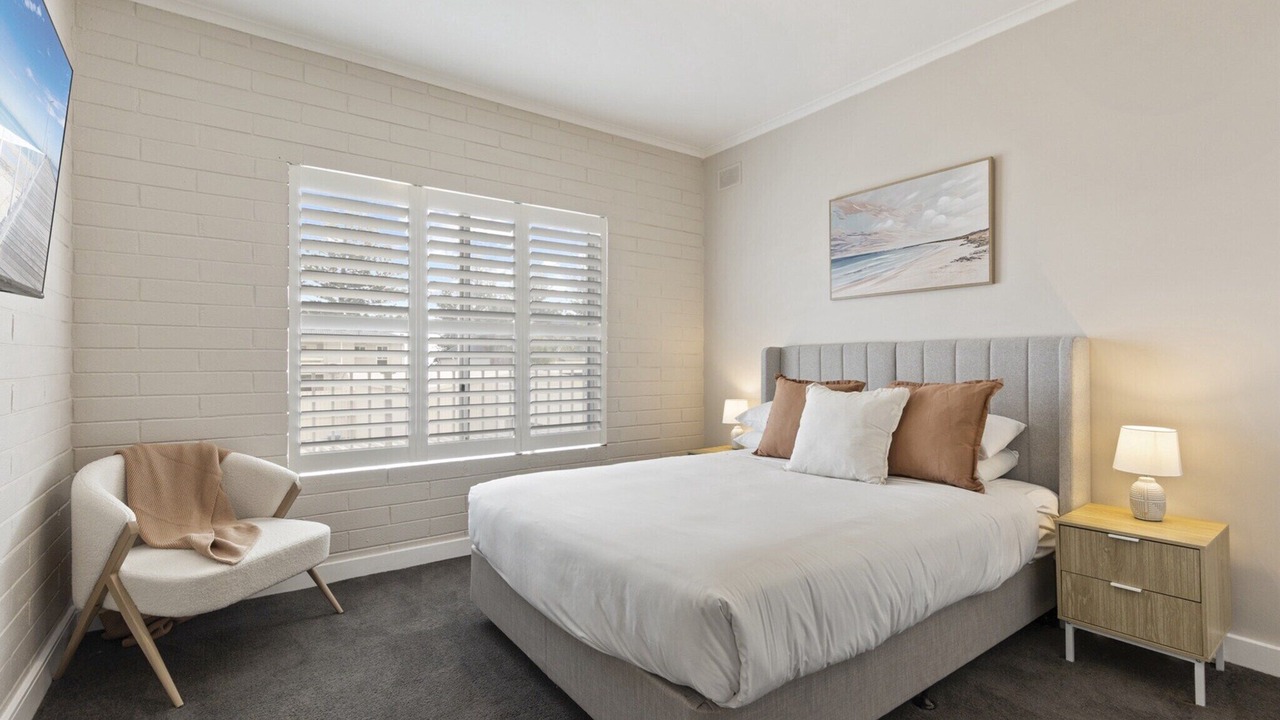 Photo of Others in Largs Bay