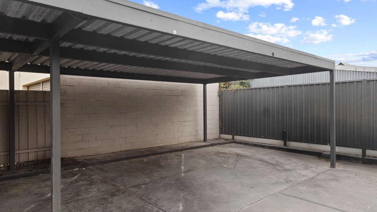 Photo of Others in Largs Bay