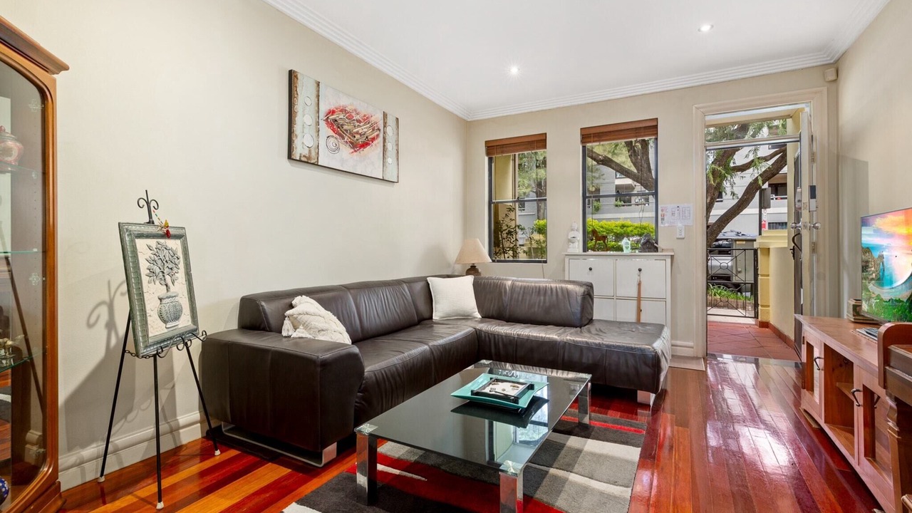 Photo of Livingroom in Alexandria