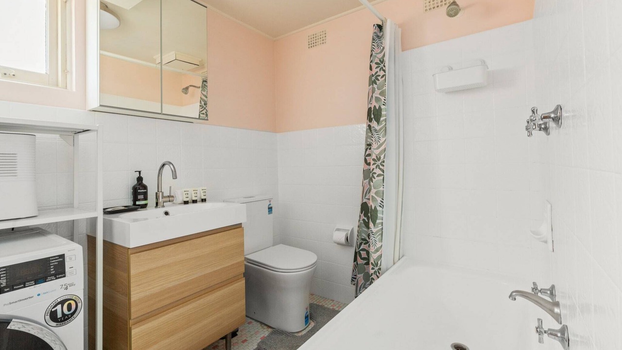 Photo of Others in Sydenham