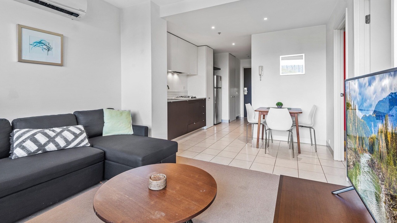 Photo of Livingroom in Carlton South