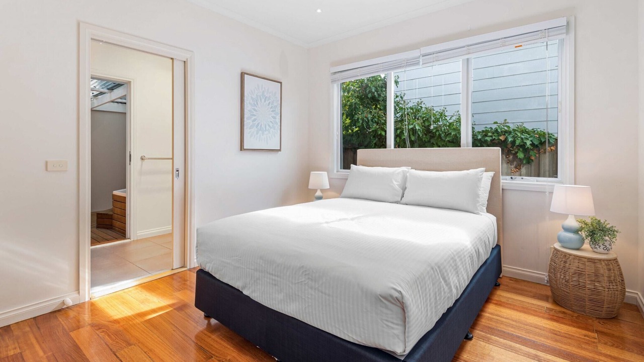 Photo of Others in Rosebud