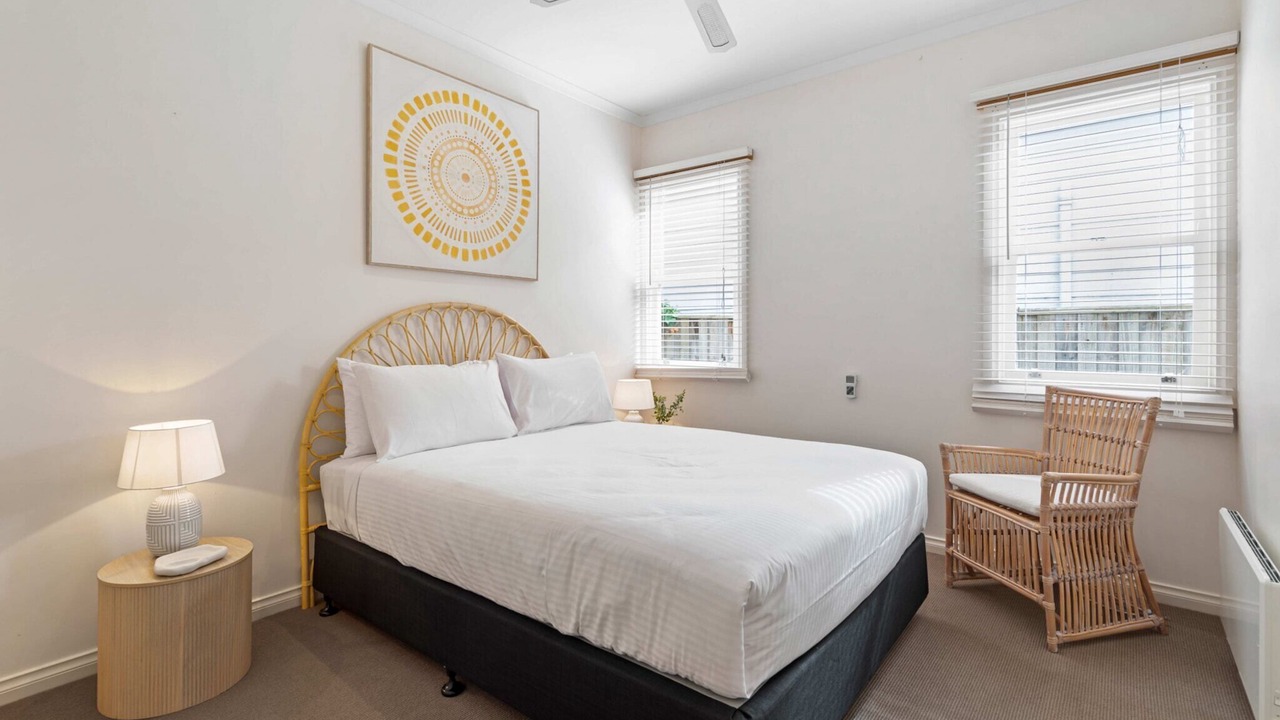 Photo of Others in Rosebud