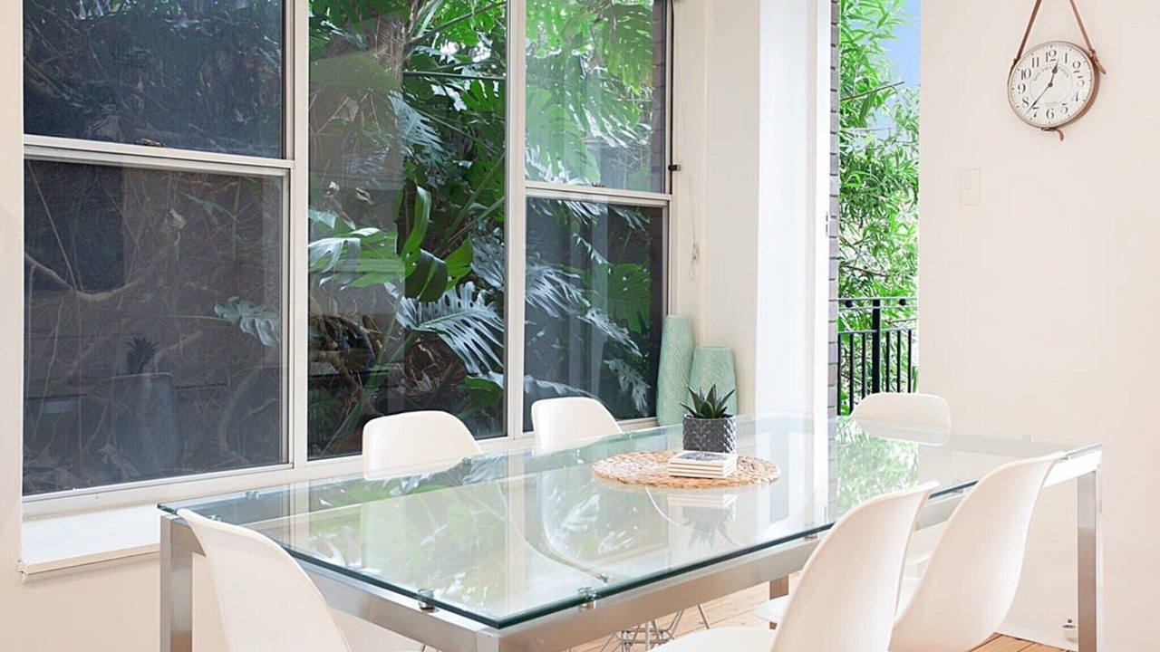 Photo of Livingroom in McMahons Point