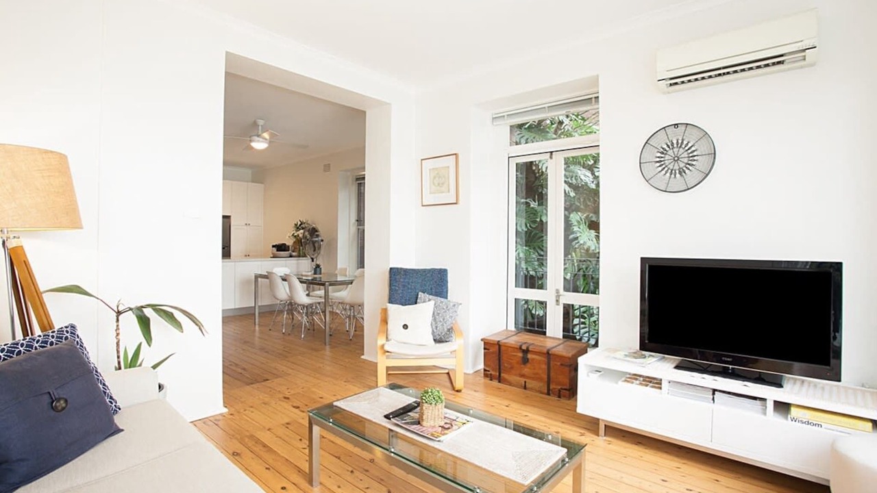 Photo of Livingroom in McMahons Point