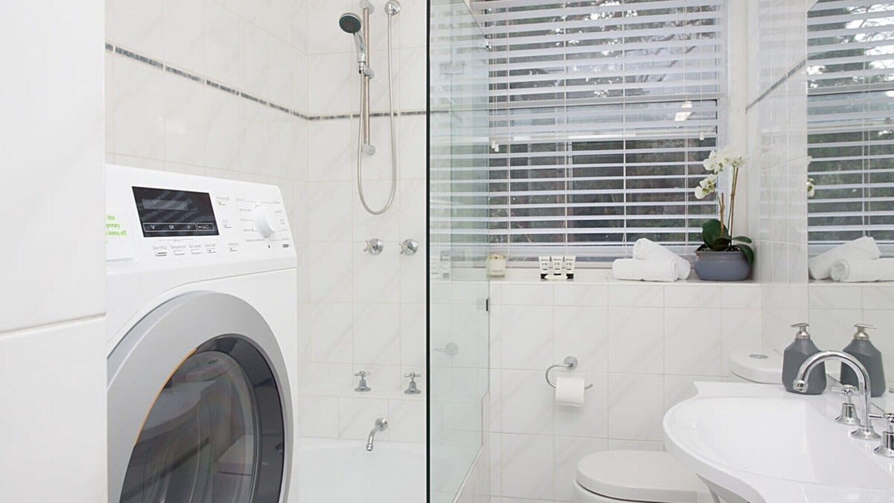 Photo of Bathroom in McMahons Point