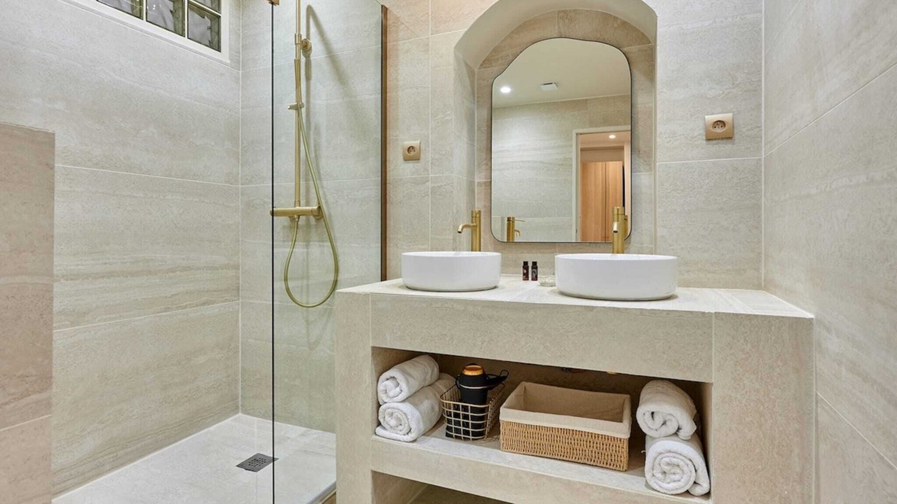 Photo of Bathroom in Les Halles