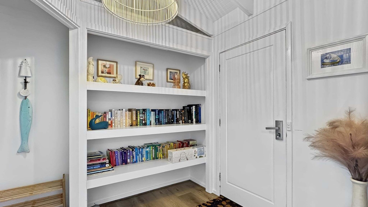 Photo of Livingroom in Surf Beach