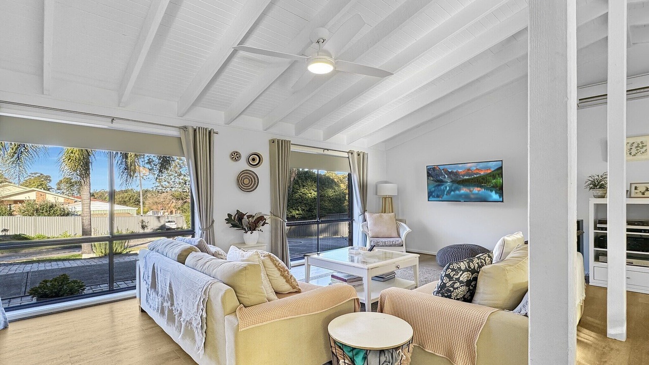 Photo of Livingroom in Surf Beach