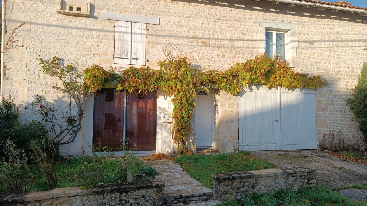 Photo of Outdoor in Xambes
