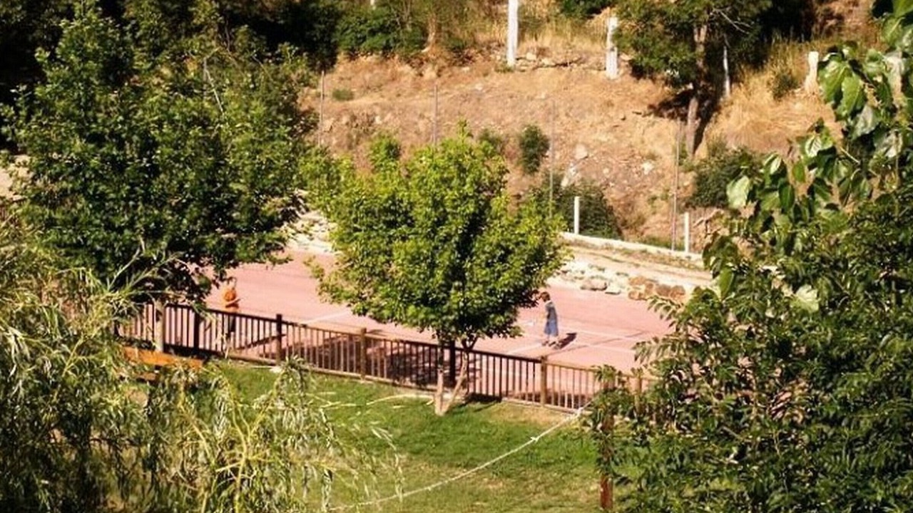 Photo of Others in Estavar