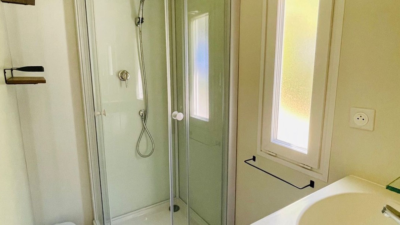 Photo of Bathroom in Camon