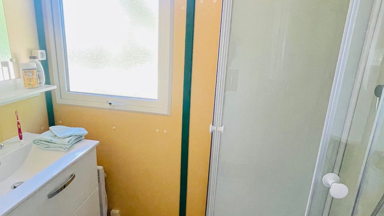 Photo of Bathroom in Camon