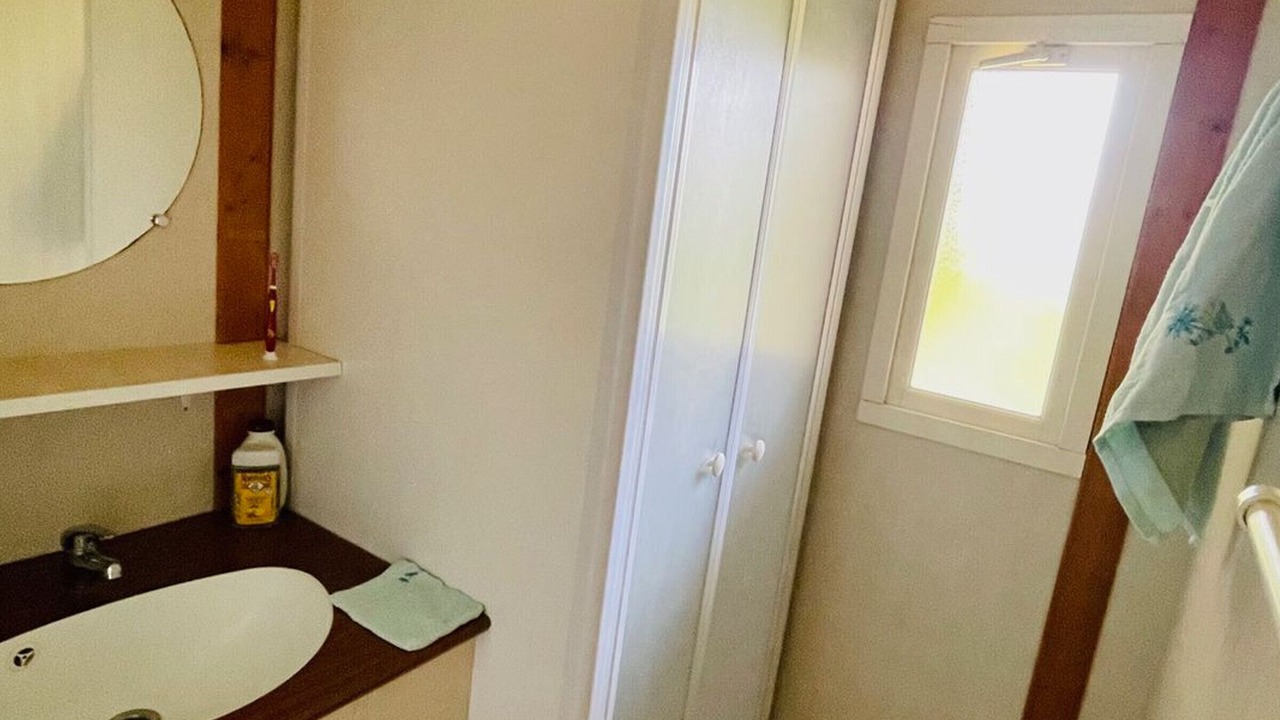 Photo of Bathroom in Camon