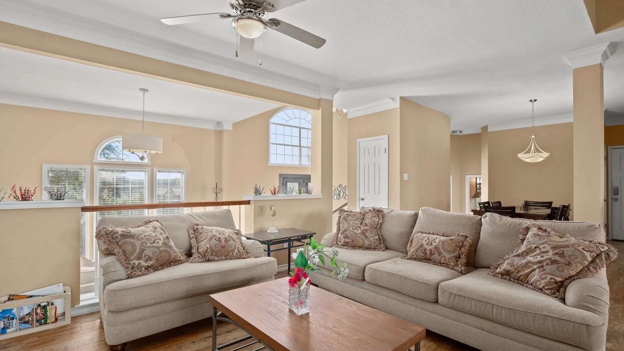 Photo of Livingroom in Lost Creek