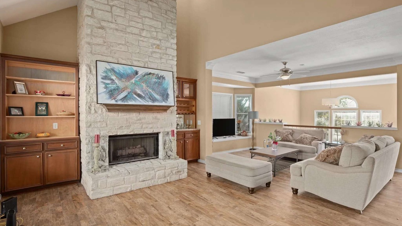 Photo of Livingroom in Lost Creek