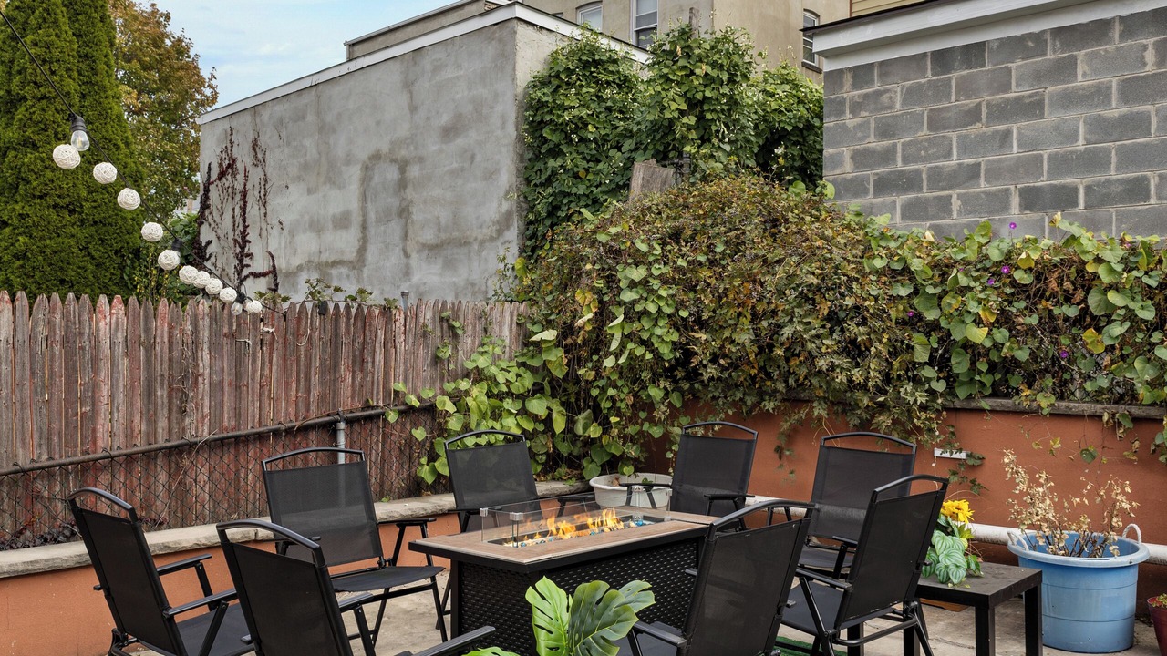 Photo of Outdoor in The Heights