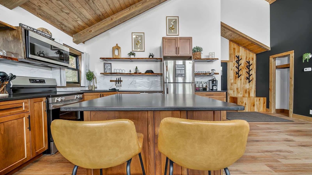 Photo of Kitchen in Saluda
