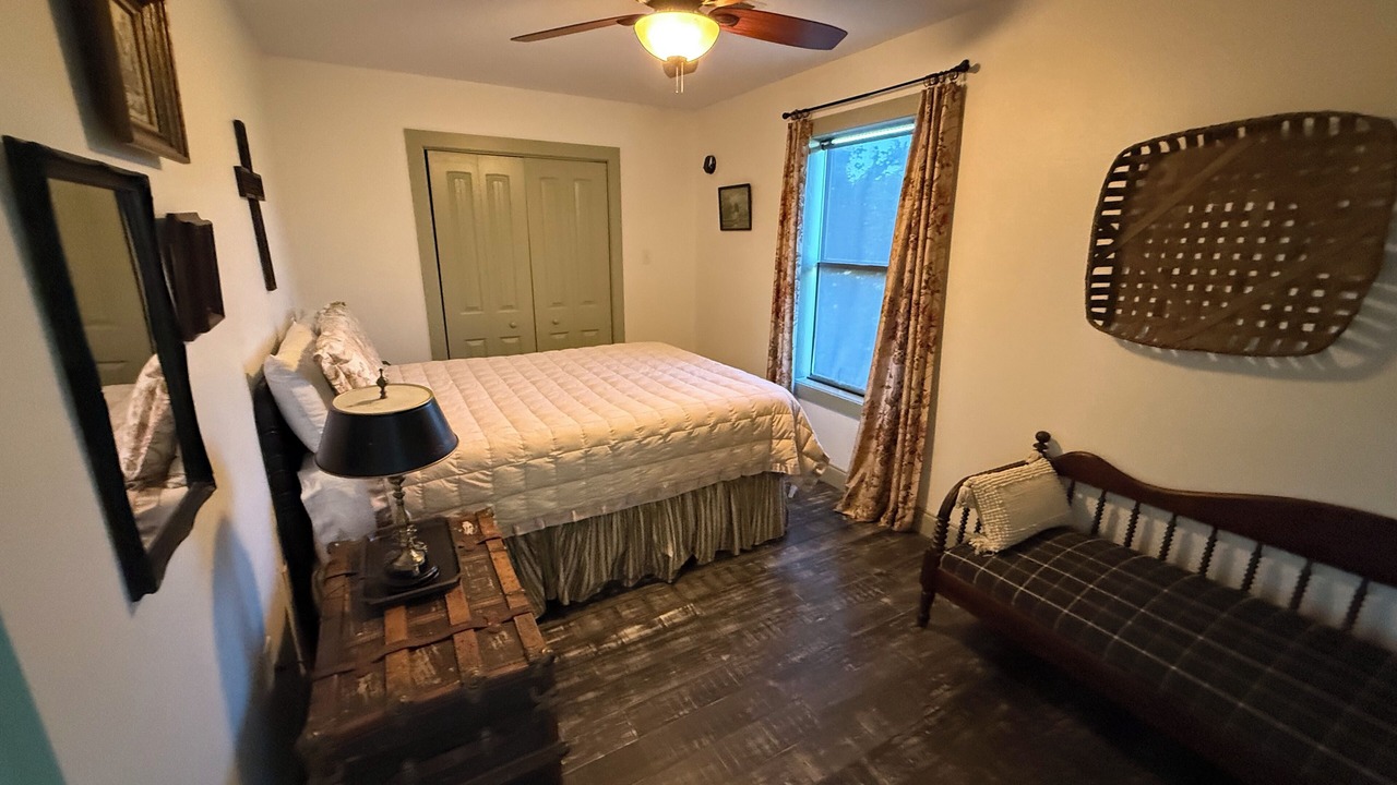 Photo of Bedroom in Boswell