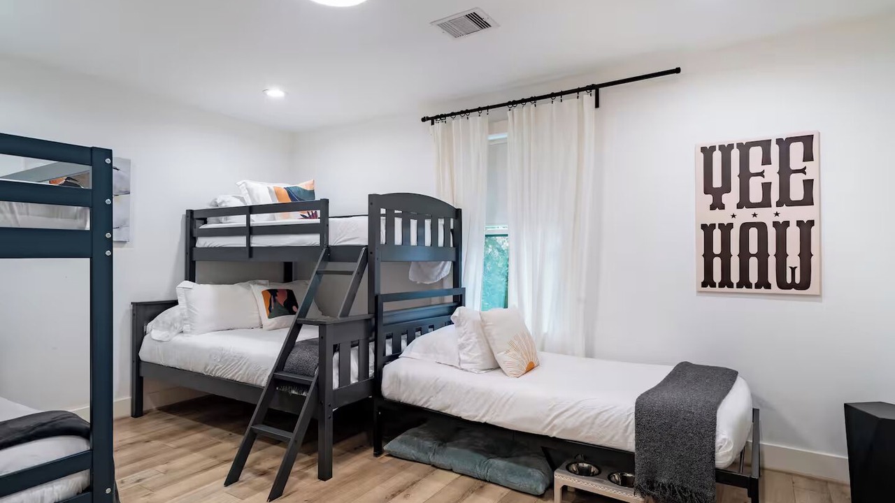 Photo of Bedroom in South Central Houston