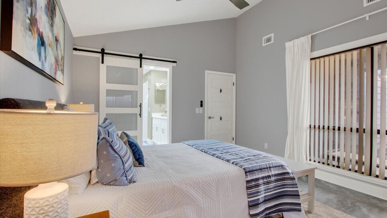 Photo of Others in University