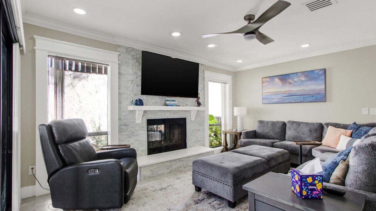 Photo of Livingroom in University