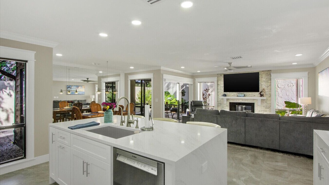 Photo of Others in University