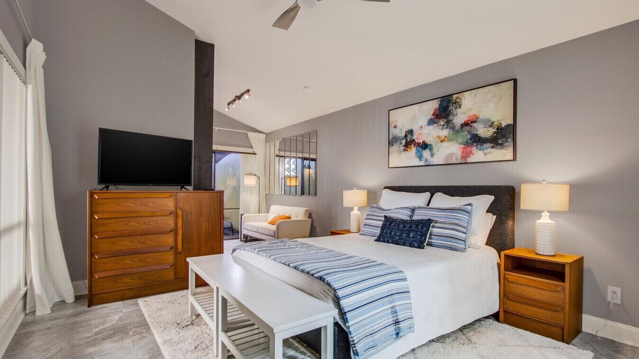 Photo of Others in University