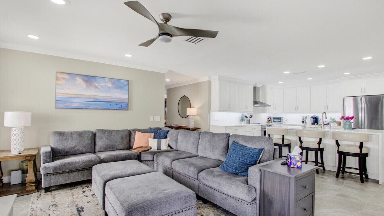 Photo of Livingroom in University