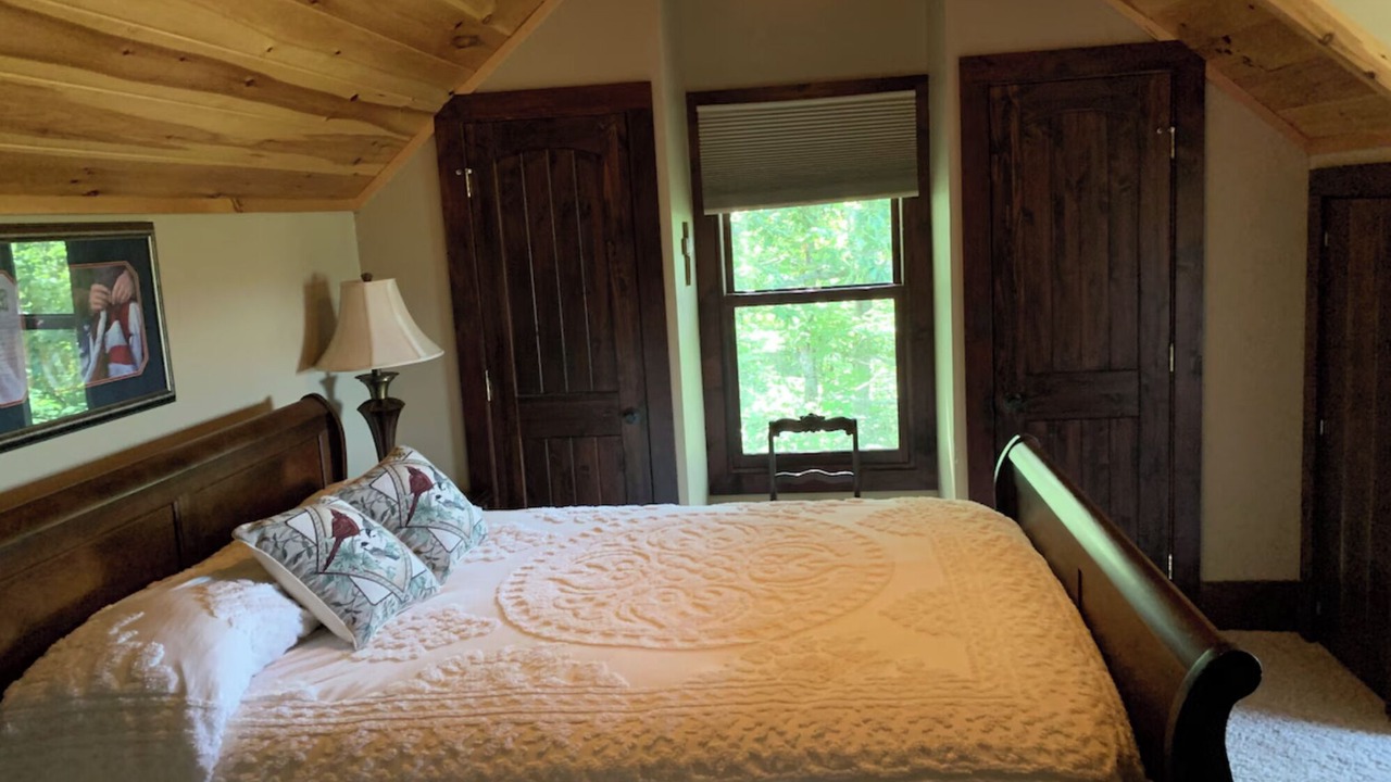 Photo of Bedroom in Pisgah Forest