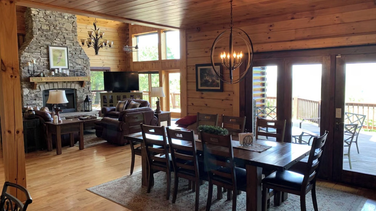 Photo of Livingroom in Pisgah Forest
