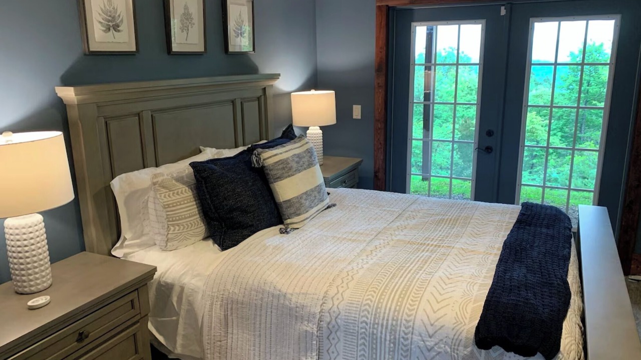 Photo of Bedroom in Pisgah Forest