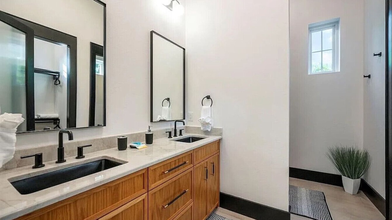 Photo of Bathroom in Broken Bow