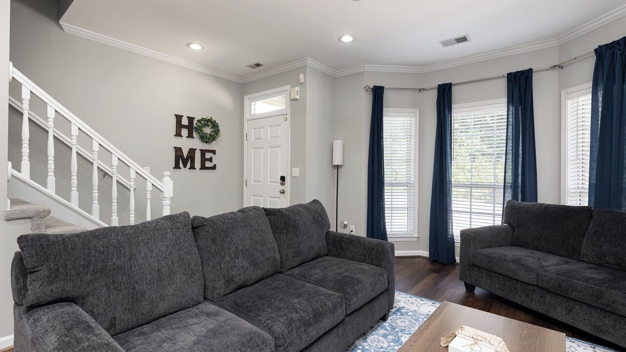 Photo of Livingroom in Pelham