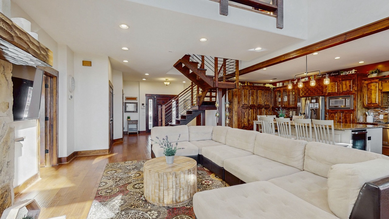 Photo of Livingroom in Spicewood